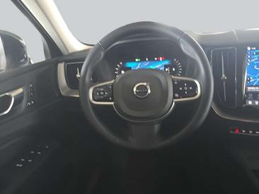 Volvo XC60 B5 — photo 12