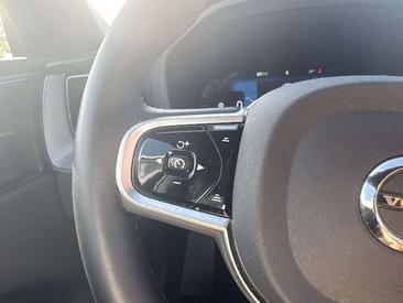 Volvo XC60 B5 AWD — photo 29