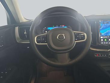 Volvo XC60 B5 — photo 12