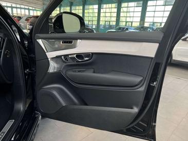 Volvo XC90 T8 Recharge AWD — photo 19
