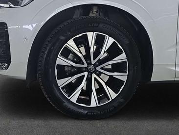 Volvo XC60 B5 — photo 13