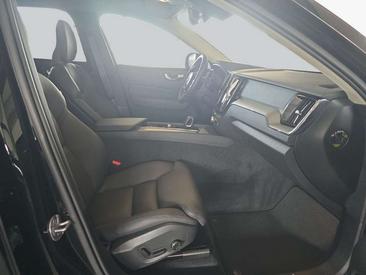 Volvo XC60 B5 — photo 8