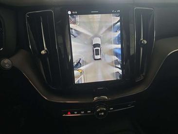 Volvo XC60 B5 — photo 16