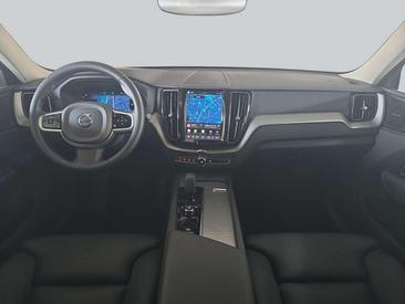Volvo XC60 B5 — photo 9