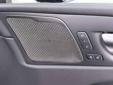 Volvo XC60 T8 Recharge AWD — photo 20