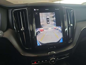 Volvo XC60 B5 — photo 16