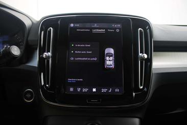 Volvo XC40 B4 — photo 40