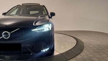 Volvo XC60 B4 — photo 12