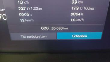 Volvo XC60 B4 — photo 15
