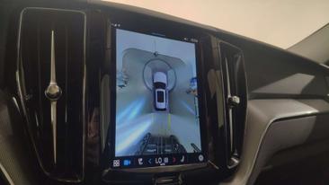 Volvo XC60 B4 — photo 27