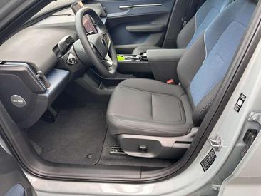 Volvo EX30 AWD — photo 15