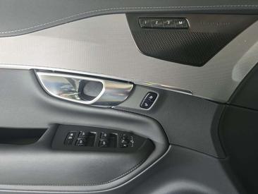 Volvo XC90 B5 D AWD — photo 20