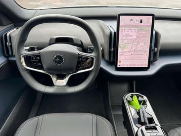 Volvo EX30 AWD — photo 19