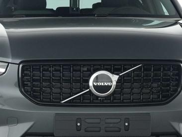 Volvo XC40 B3 — photo 4