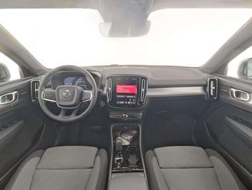 Volvo XC40 B3 — photo 5