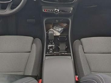 Volvo XC40 B3 — photo 6