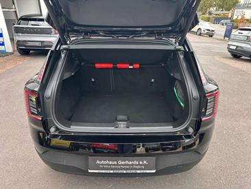 Volvo EX30 — photo 7