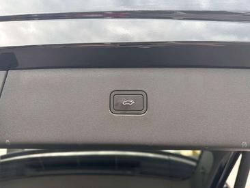 Volvo EX30 — photo 8