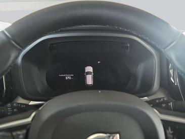 Volvo XC60 B5 — photo 14