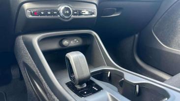 Volvo XC40 B3 — photo 14