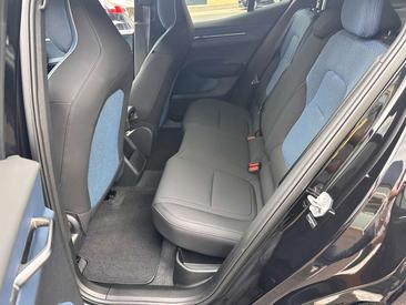 Volvo EX30 — photo 14