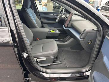 Volvo EX30 — photo 16