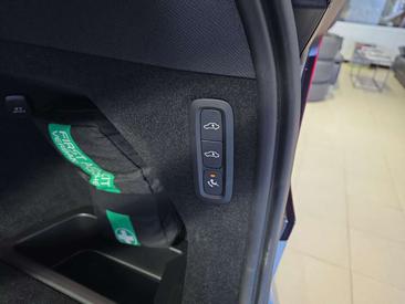 Volvo XC90 T8 Recharge AWD — photo 16