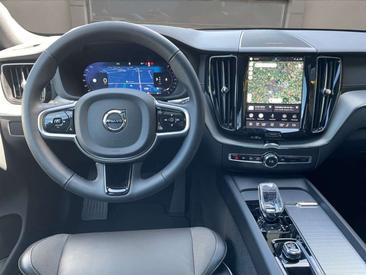 Volvo XC60 B5 AWD — photo 8