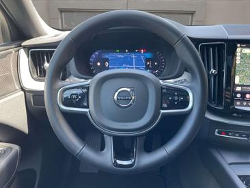 Volvo XC60 B5 AWD — photo 9