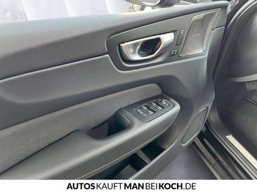 Volvo XC60 B4 D AWD — photo 12