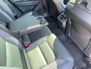 Volvo XC60 B5 AWD — photo 18