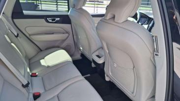 Volvo XC60 B4 — photo 12