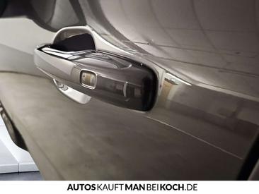 Volvo XC60 B4 — photo 17