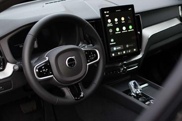 Volvo XC60 B5 AWD — photo 5