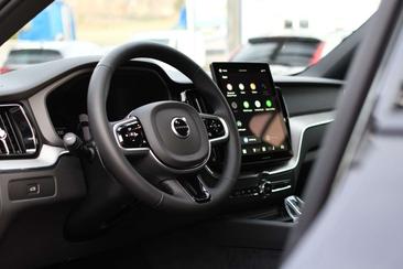 Volvo XC60 B5 AWD — photo 8