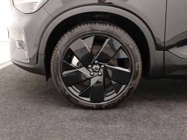 Volvo EX40 Single Motor Extended Range — photo 5