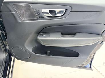 Volvo XC60 B5 — photo 21