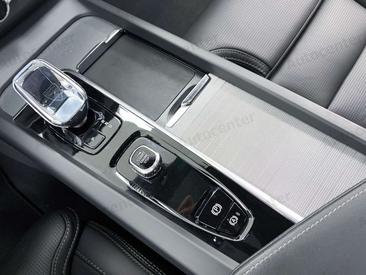 Volvo XC60 B5 — photo 28
