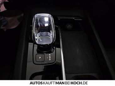 Volvo XC60 B4 — photo 30