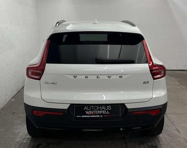 Volvo XC40 B3 — photo 7