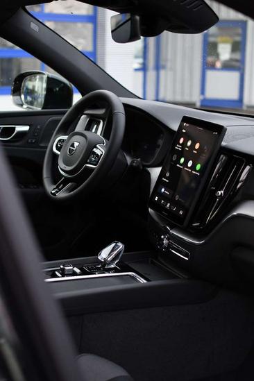 Volvo XC60 B5 AWD — photo 28