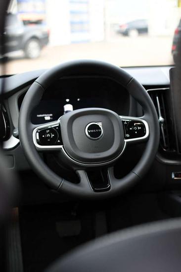 Volvo XC60 B5 AWD — photo 31
