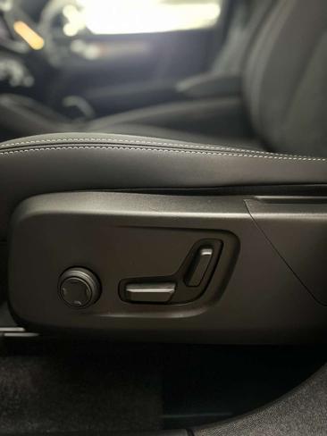 Volvo XC40 B3 — photo 14