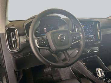 Volvo XC40 B3 — photo 15