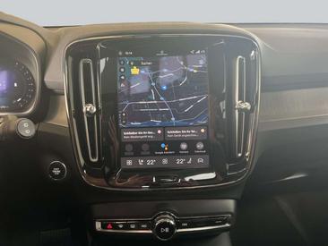Volvo XC40 B3 — photo 17