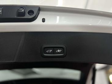 Volvo XC40 B3 — photo 17