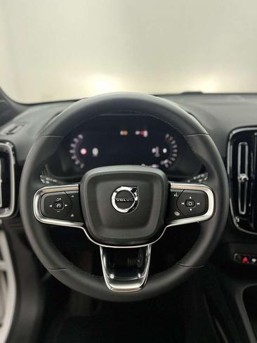 Volvo XC40 B3 — photo 20