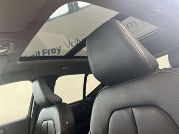 Volvo XC40 B3 — photo 22