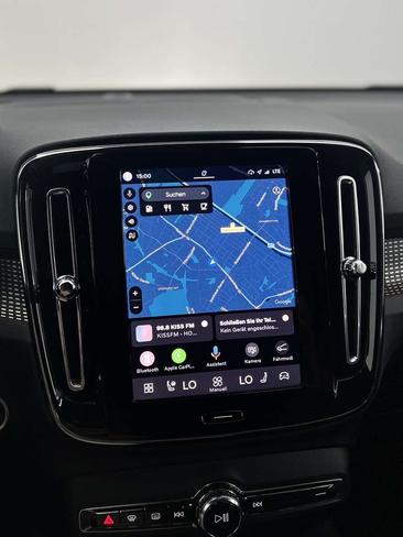 Volvo XC40 B3 — photo 22