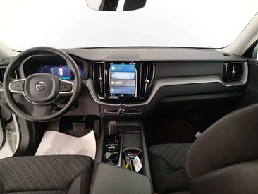 Volvo XC60 B4 — photo 10